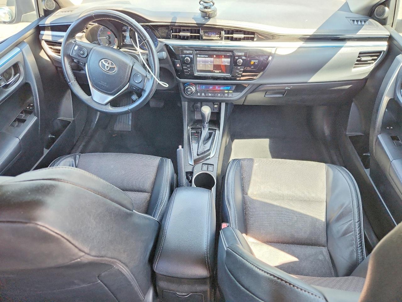 2014 TOYOTA COROLLA S photo 8