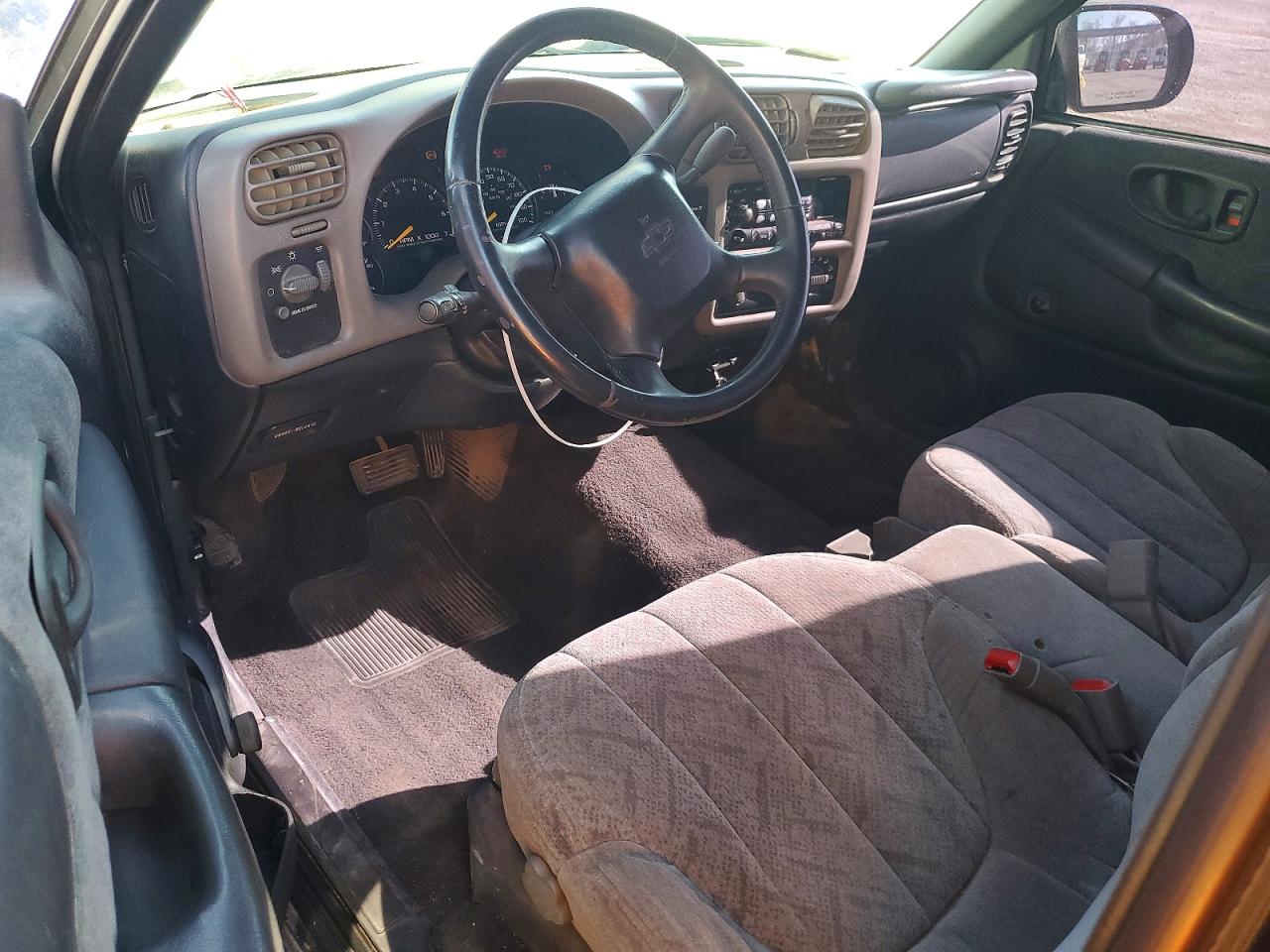 2000 CHEVROLET S TRUCK S10 photo 8