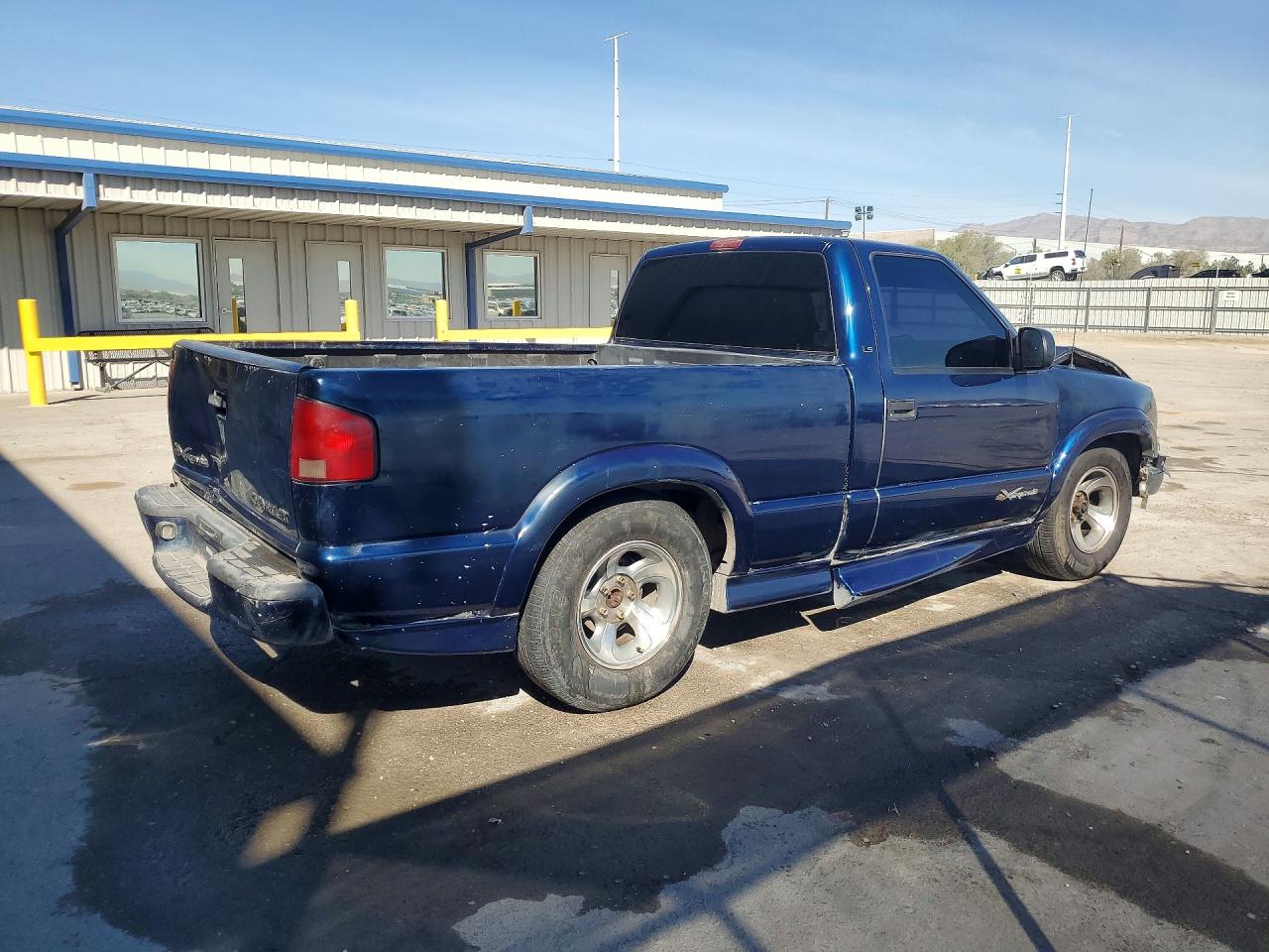 2000 CHEVROLET S TRUCK S10 photo 3