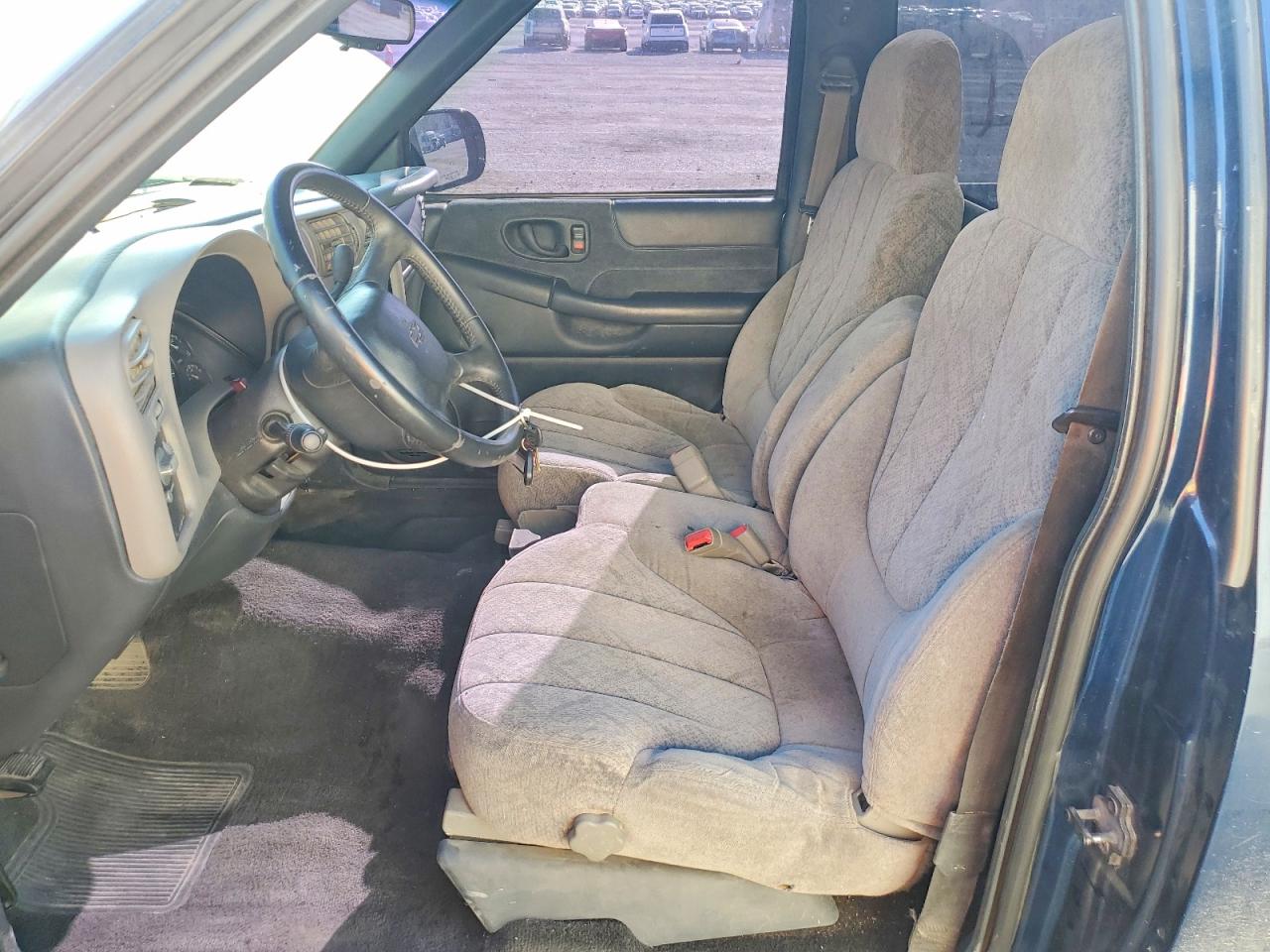 2000 CHEVROLET S TRUCK S10 photo 7