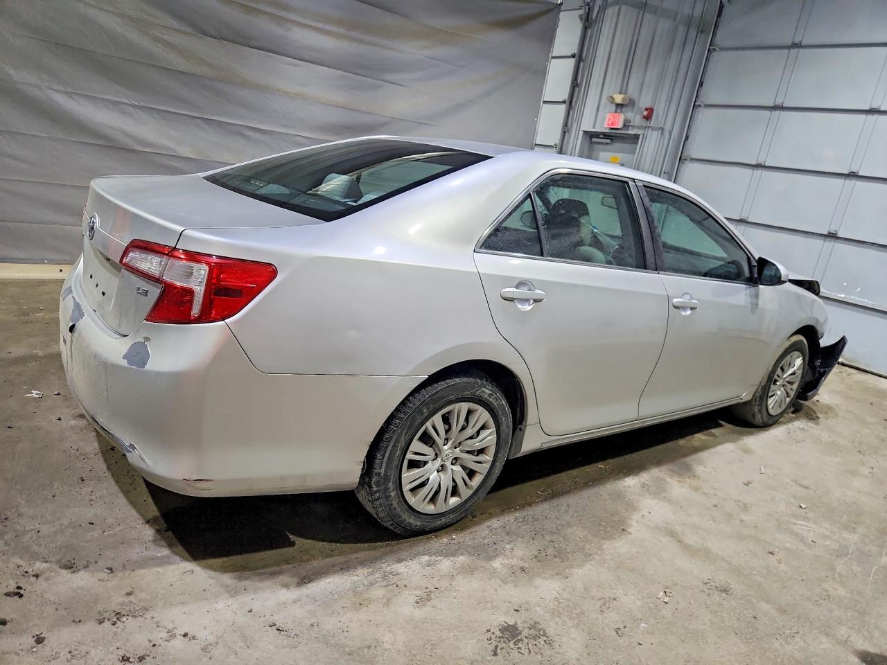 2012 TOYOTA CAMRY LE photo 5