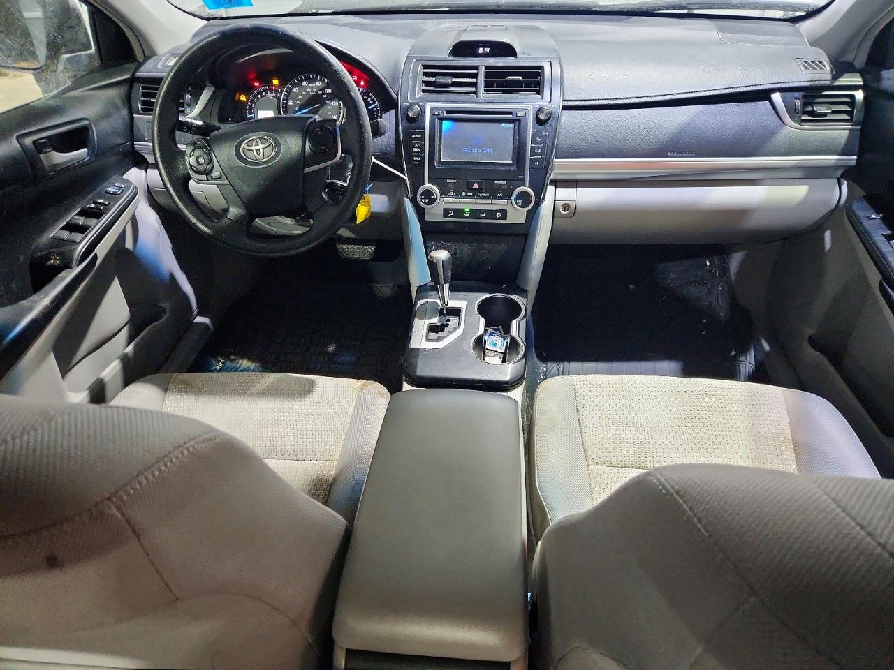 2012 TOYOTA CAMRY LE photo 15
