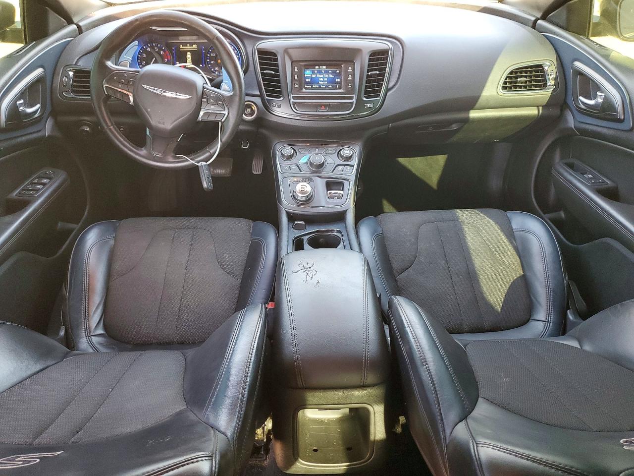 2016 CHRYSLER 200 photo 22