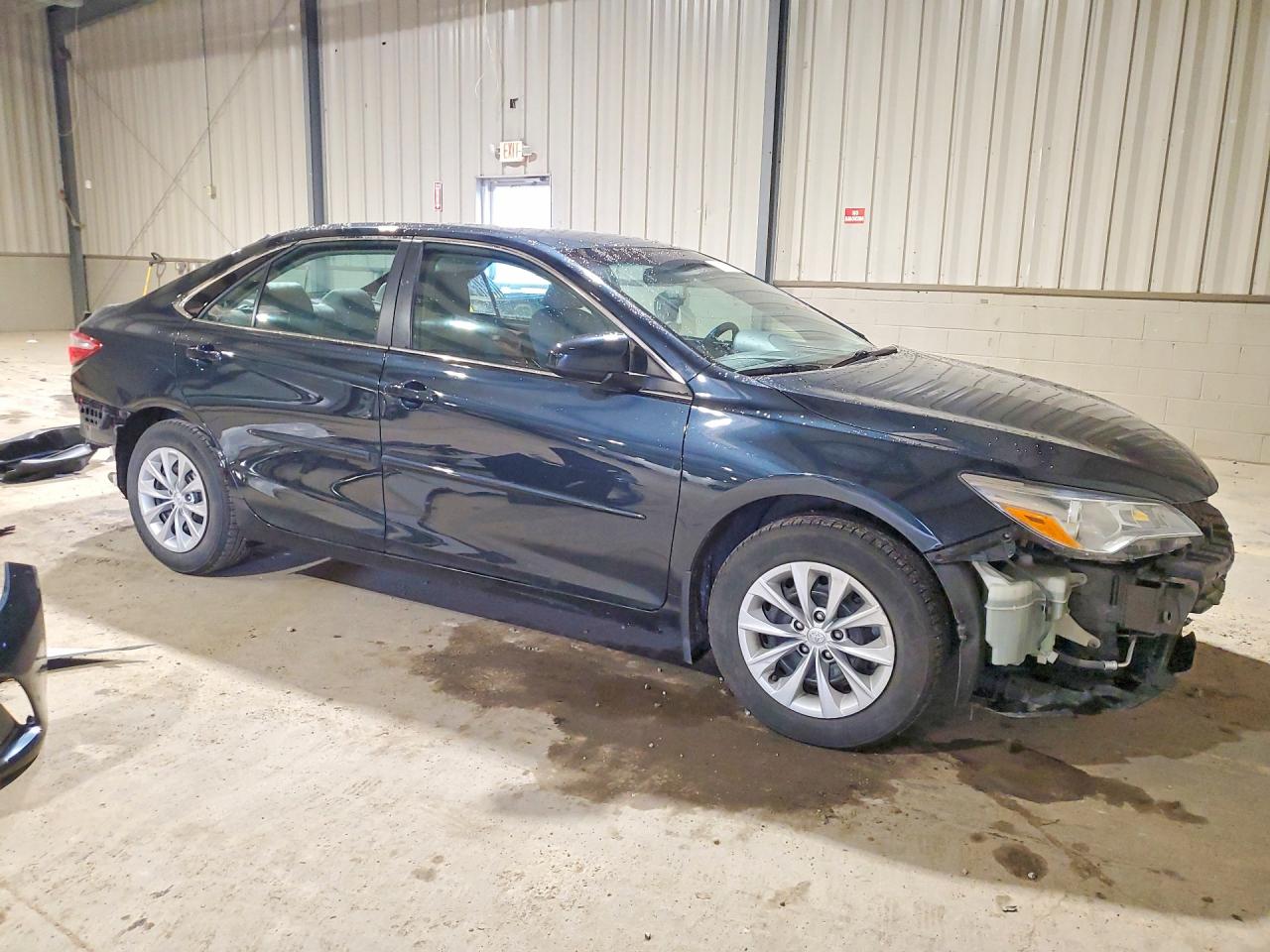 2016 TOYOTA CAMRY LE photo 10
