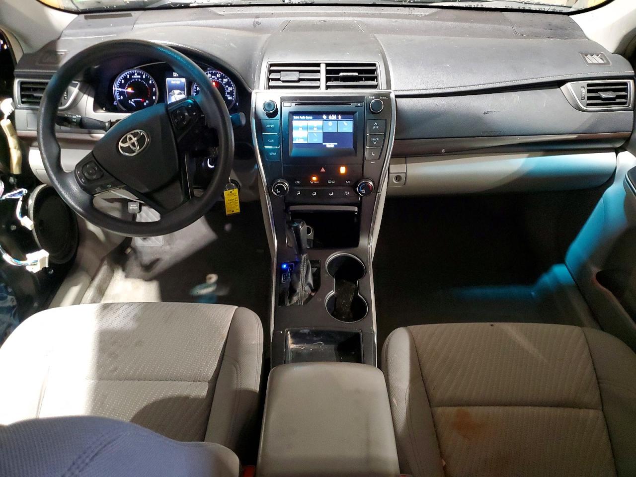 2016 TOYOTA CAMRY LE photo 22