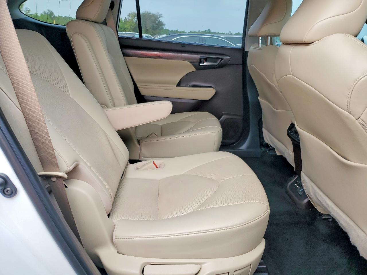 2021 TOYOTA HIGHLANDER LIMITED photo 31