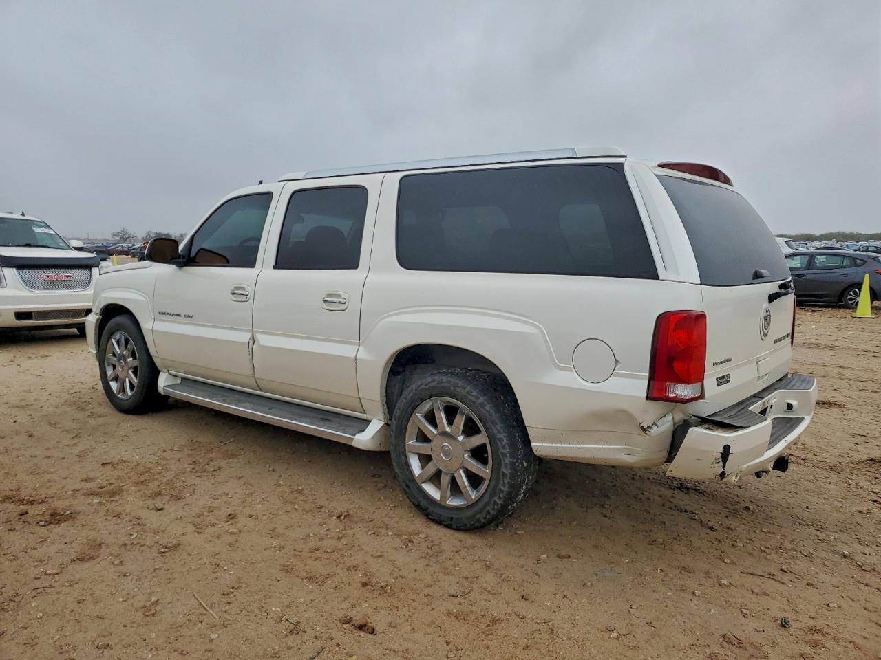 2006 CADILLAC ESCALADE ESV photo 3