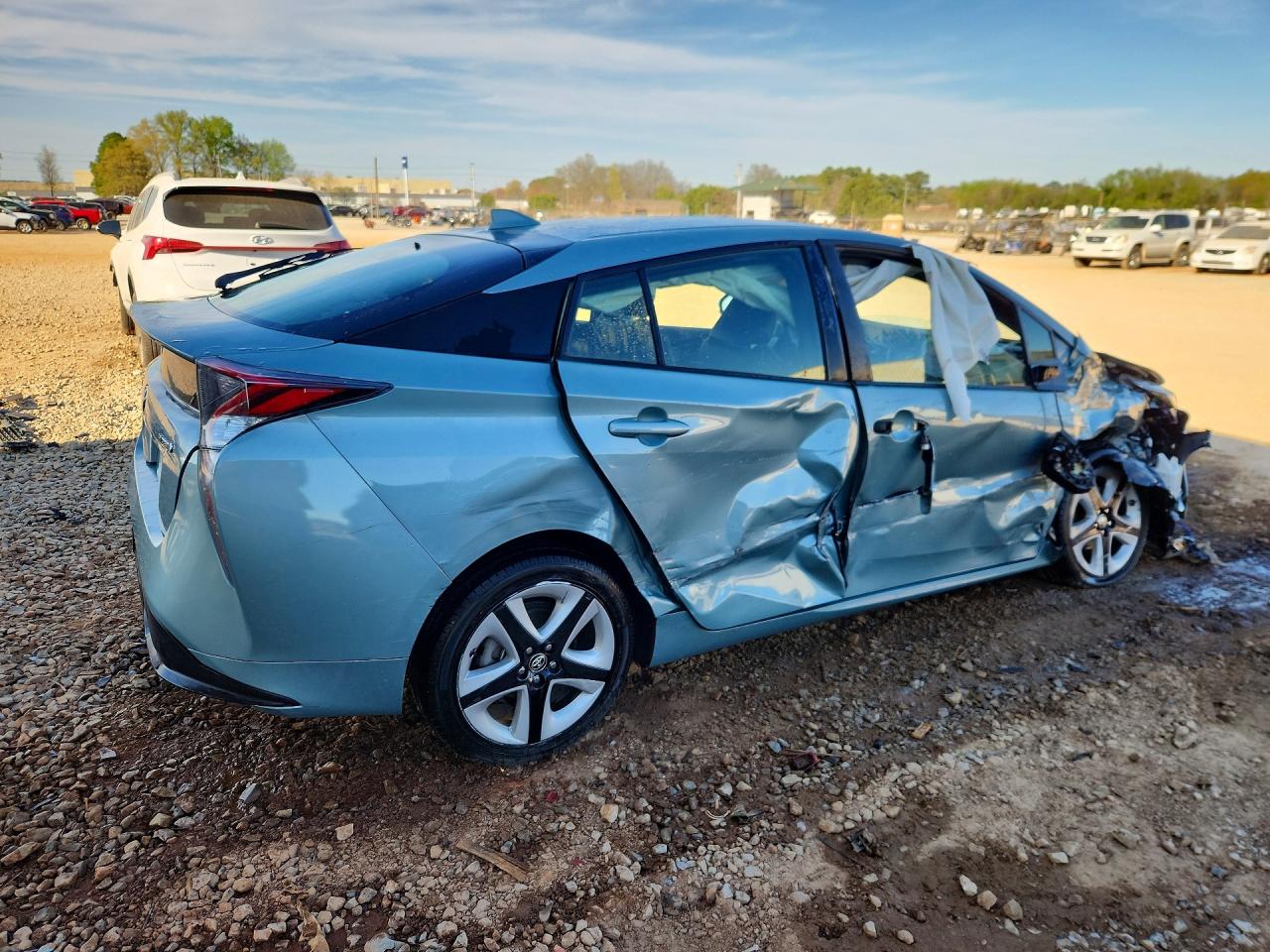 2016 TOYOTA PRIUS FOUR TOURING photo 3
