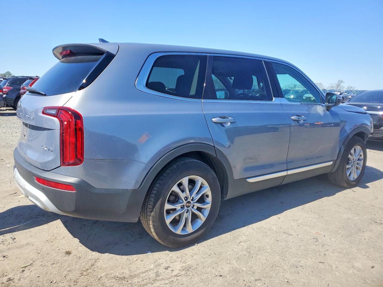 2021 KIA TELLURIDE LX photo 5