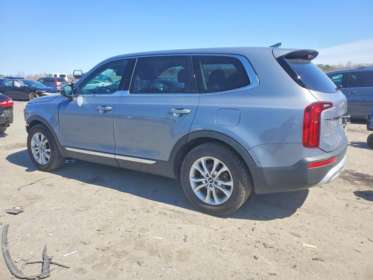 2021 KIA TELLURIDE LX photo 3
