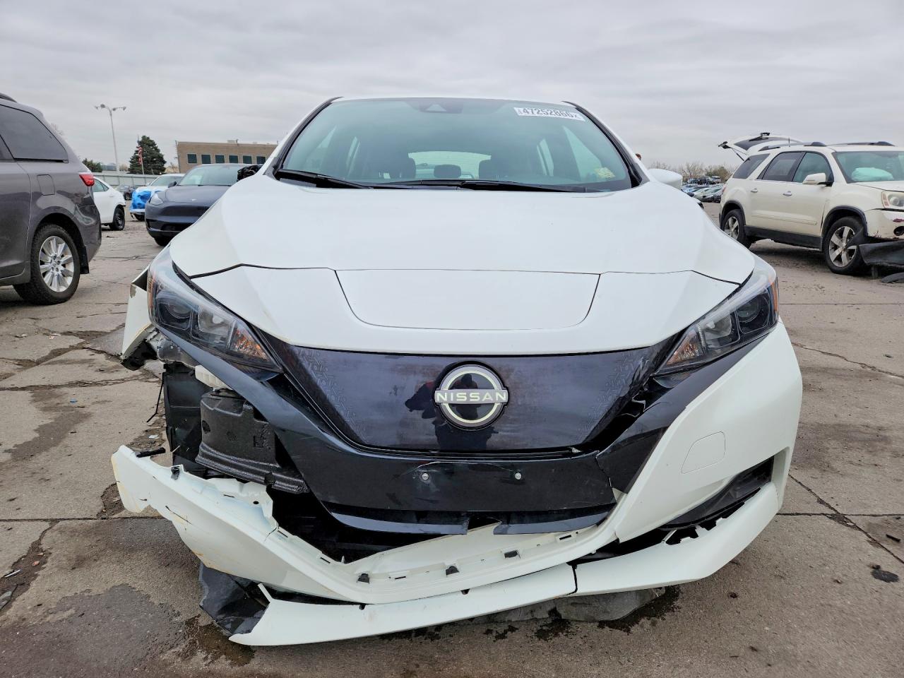 2023 NISSAN LEAF S photo 9