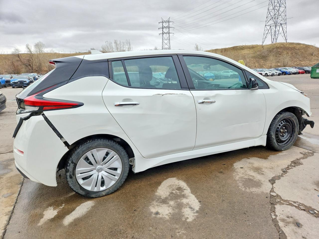 2023 NISSAN LEAF S photo 5