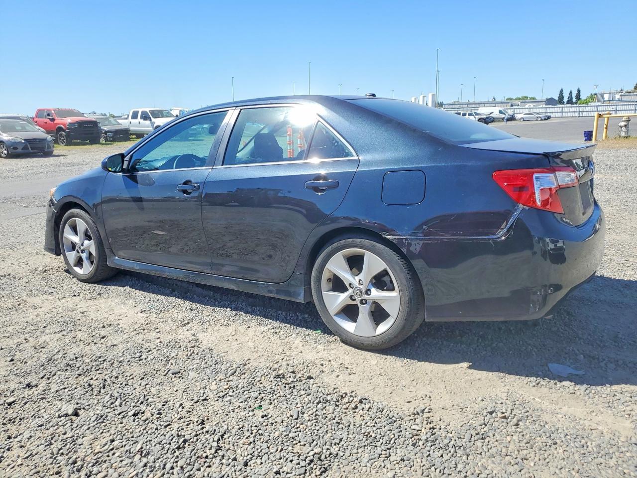 2013 TOYOTA CAMRY SE V6 photo 2