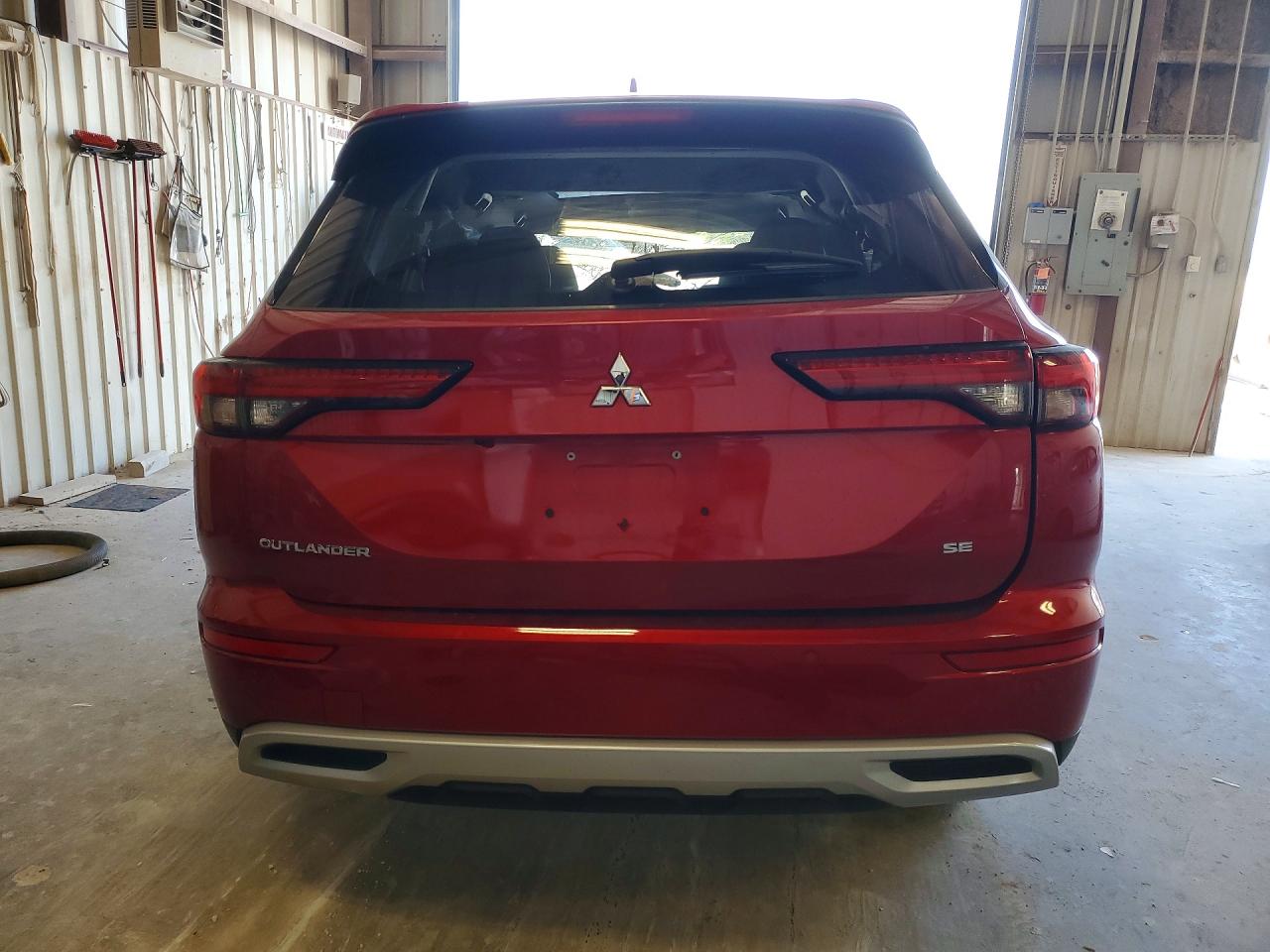 2024 MITSUBISHI OUTLANDER SE photo 16