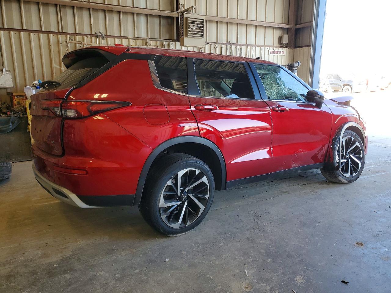 2024 MITSUBISHI OUTLANDER SE photo 7
