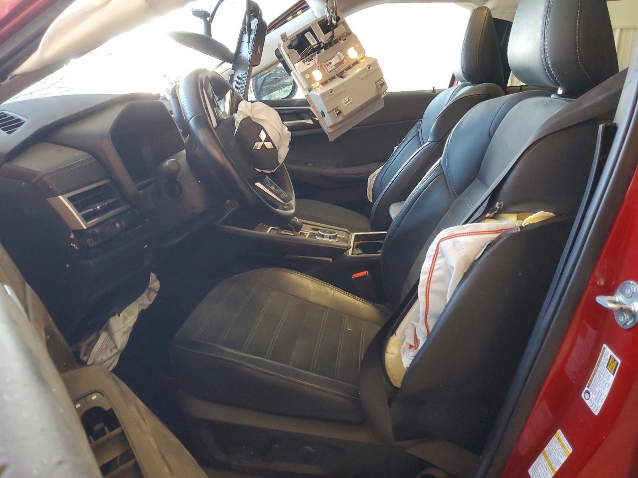 2024 MITSUBISHI OUTLANDER SE photo 19