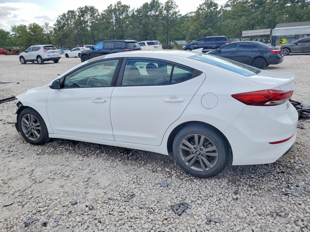 2018 HYUNDAI ELANTRA SEL photo 2