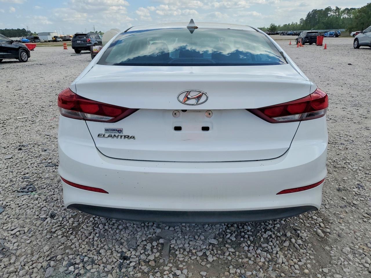 2018 HYUNDAI ELANTRA SEL photo 6
