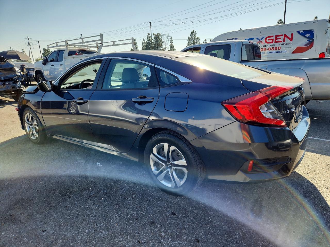 2017 HONDA CIVIC LX photo 4