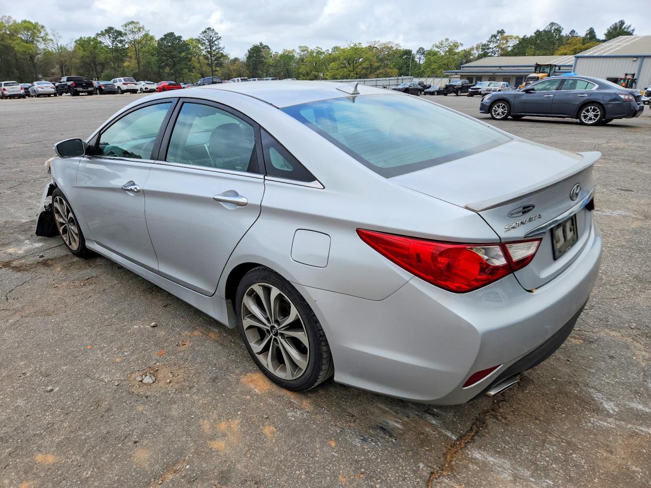 2014 HYUNDAI SONATA SE photo 2