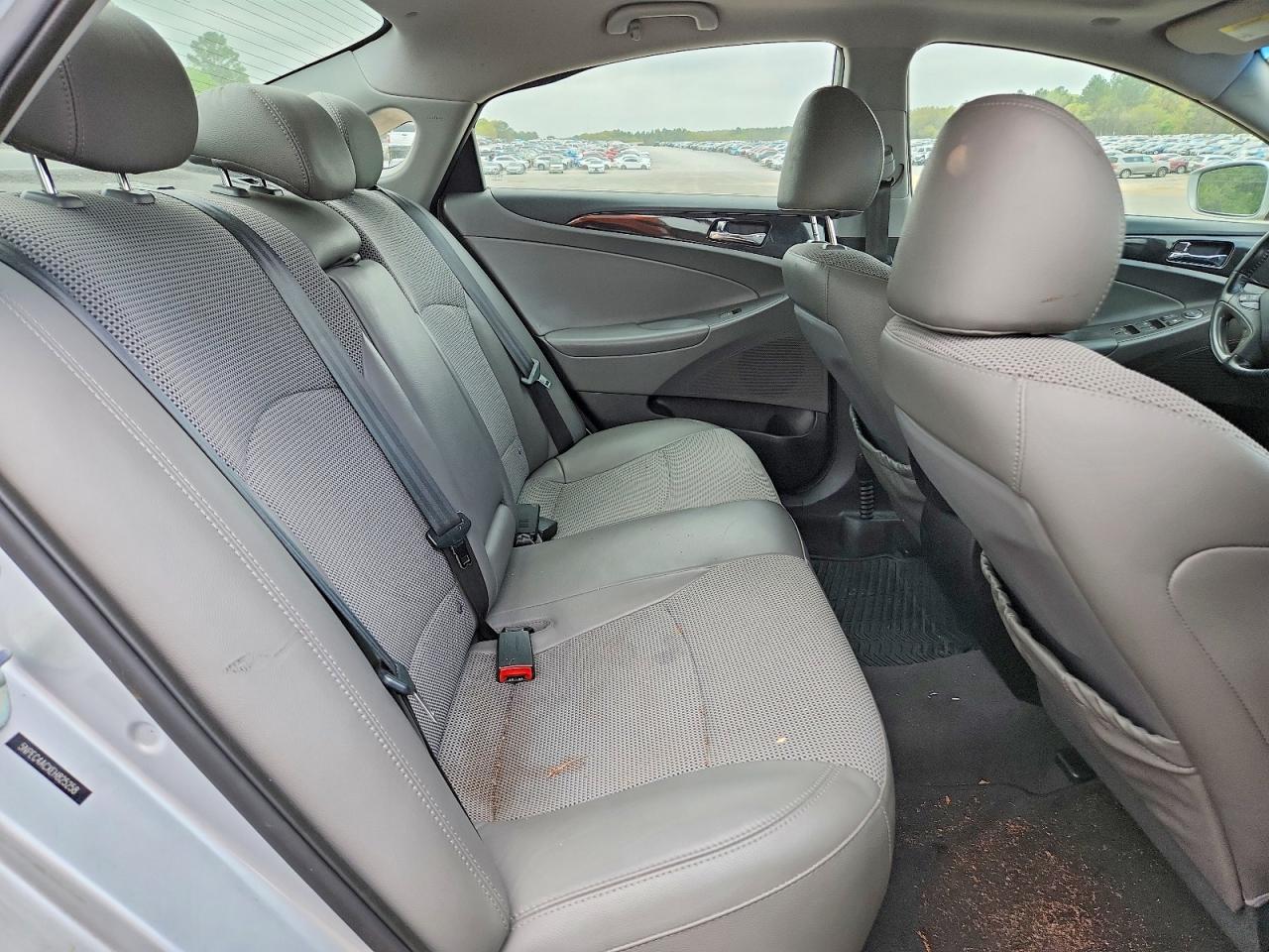 2014 HYUNDAI SONATA SE photo 10