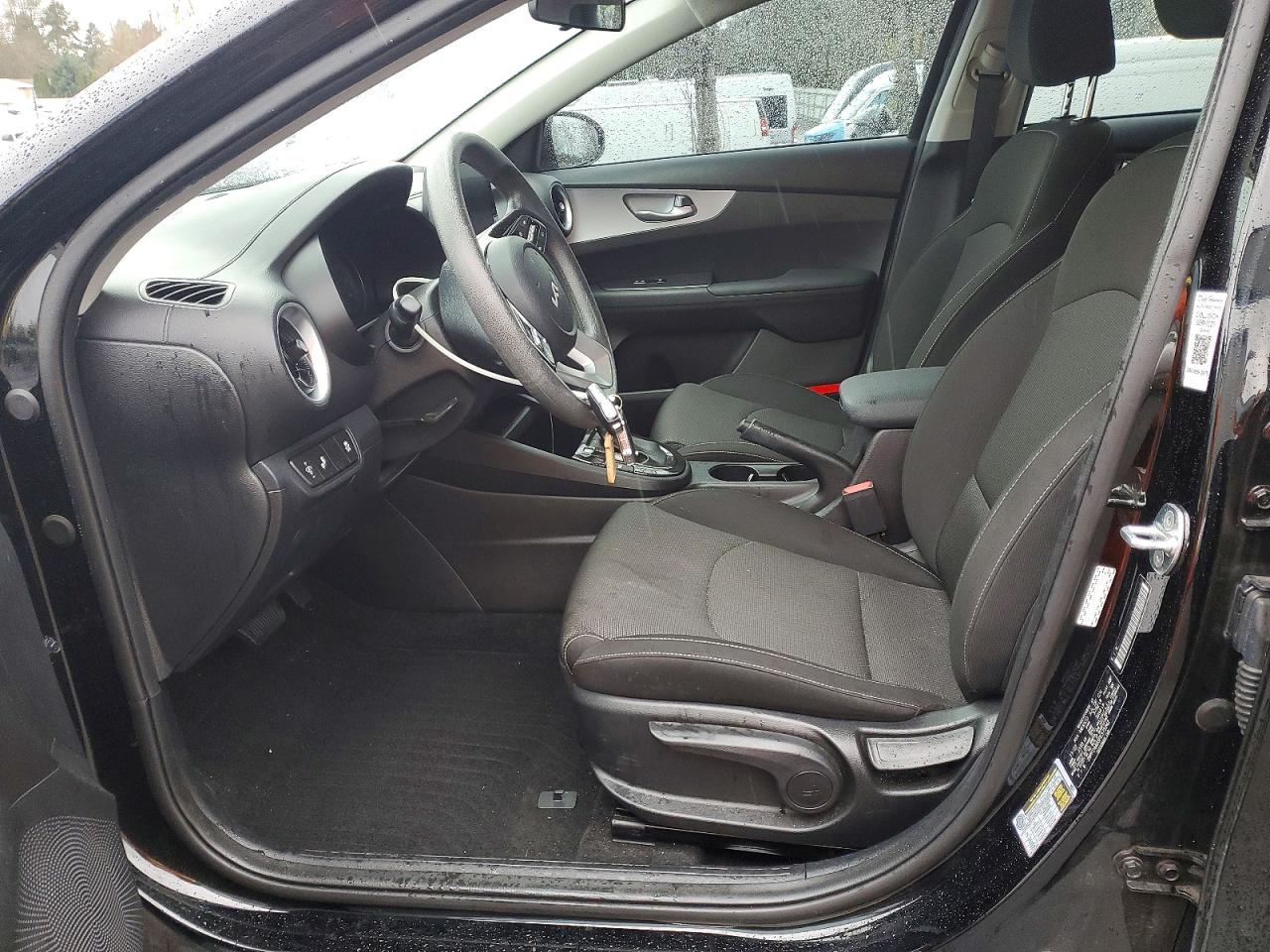 2023 KIA FORTE LXS photo 13
