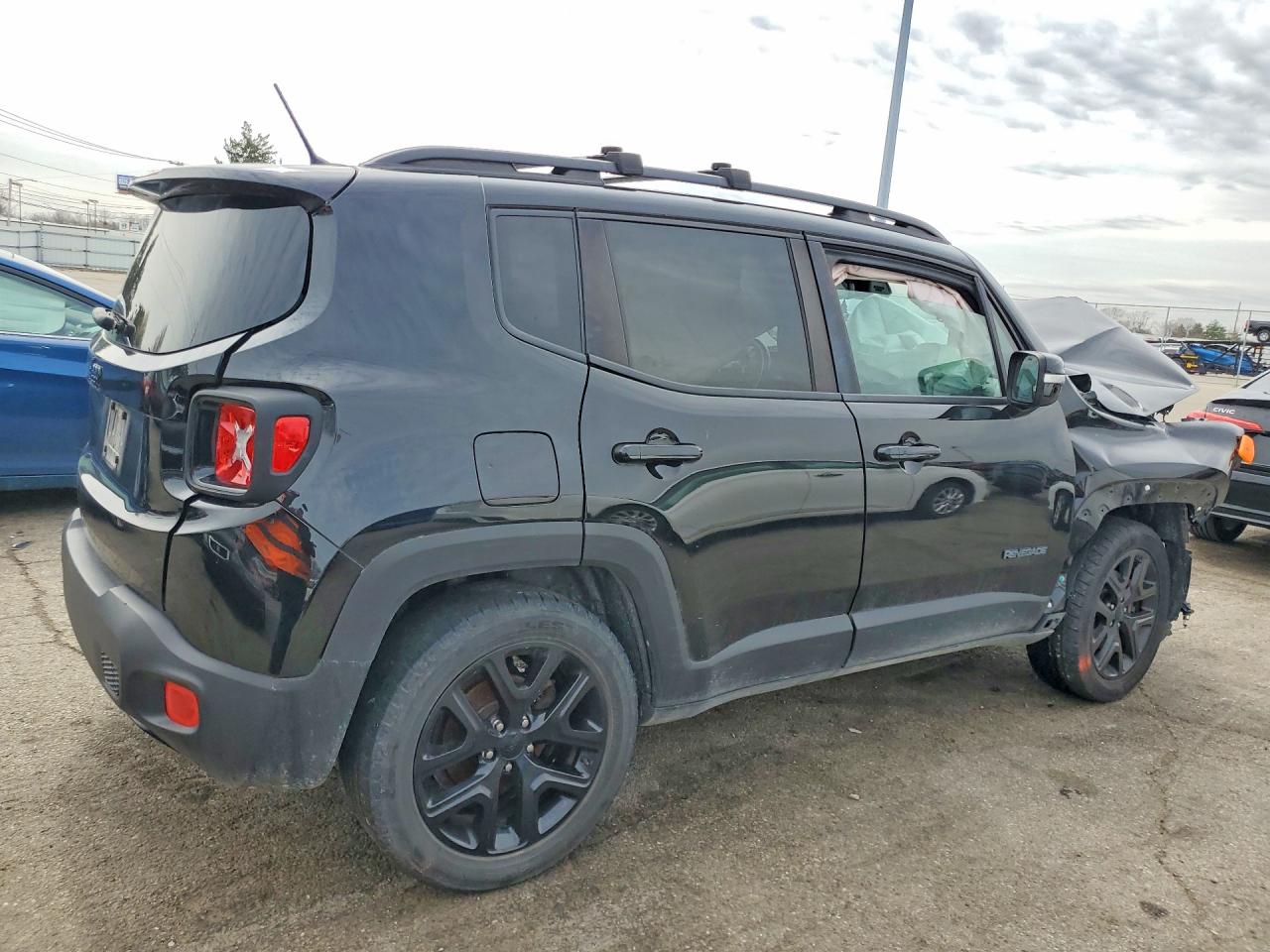 2017 JEEP RENEGADE LATITUDE photo 3