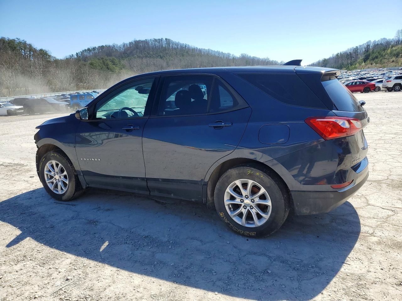 2018 CHEVROLET EQUINOX LS photo 3