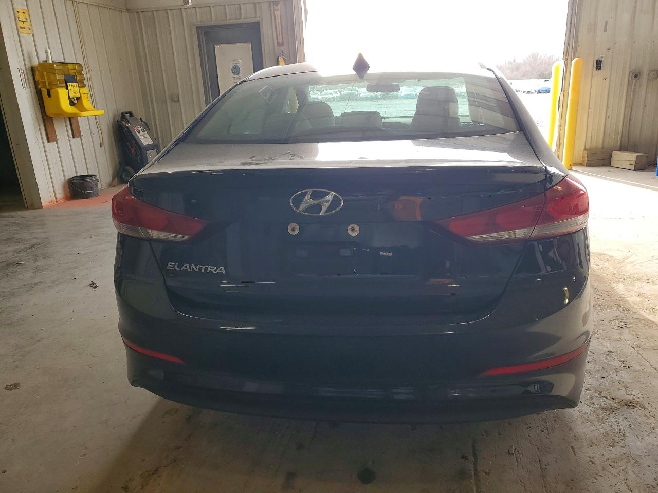 2018 HYUNDAI ELANTRA SEL photo 11