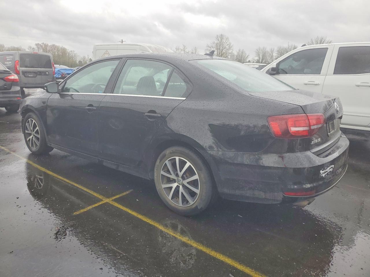 2017 VOLKSWAGEN JETTA SE photo 2