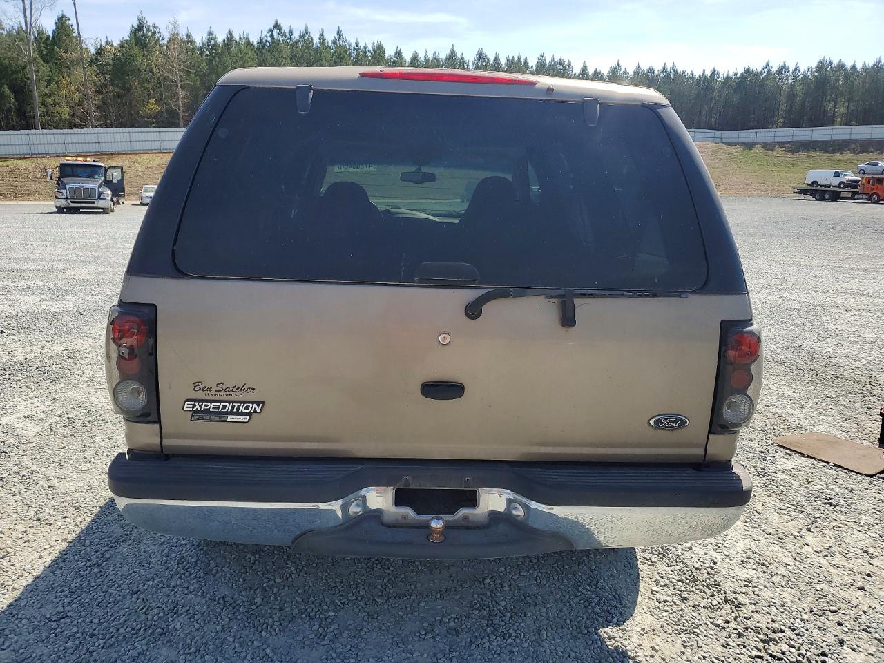 2002 FORD EXPEDITION XLT photo 11