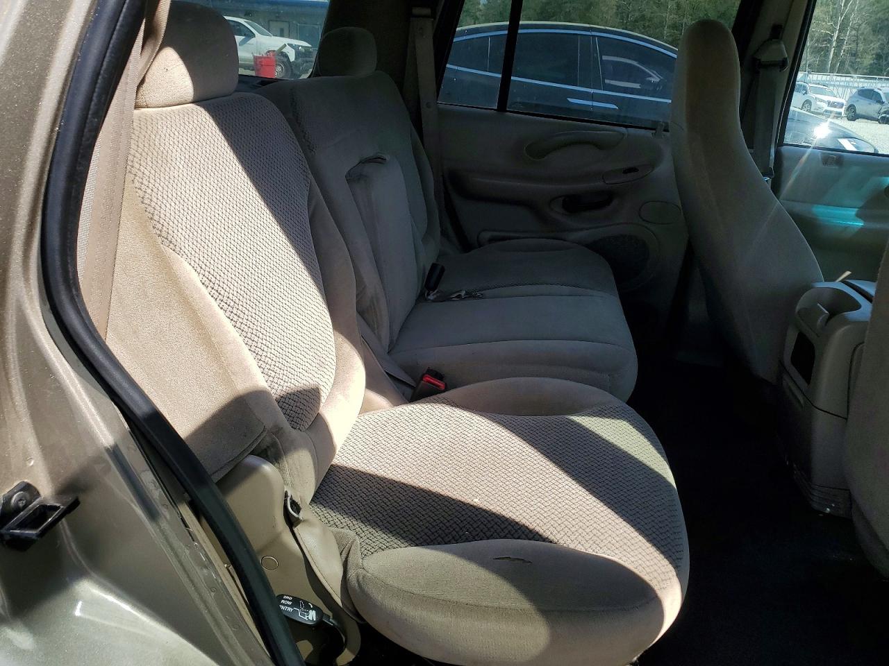 2002 FORD EXPEDITION XLT photo 21
