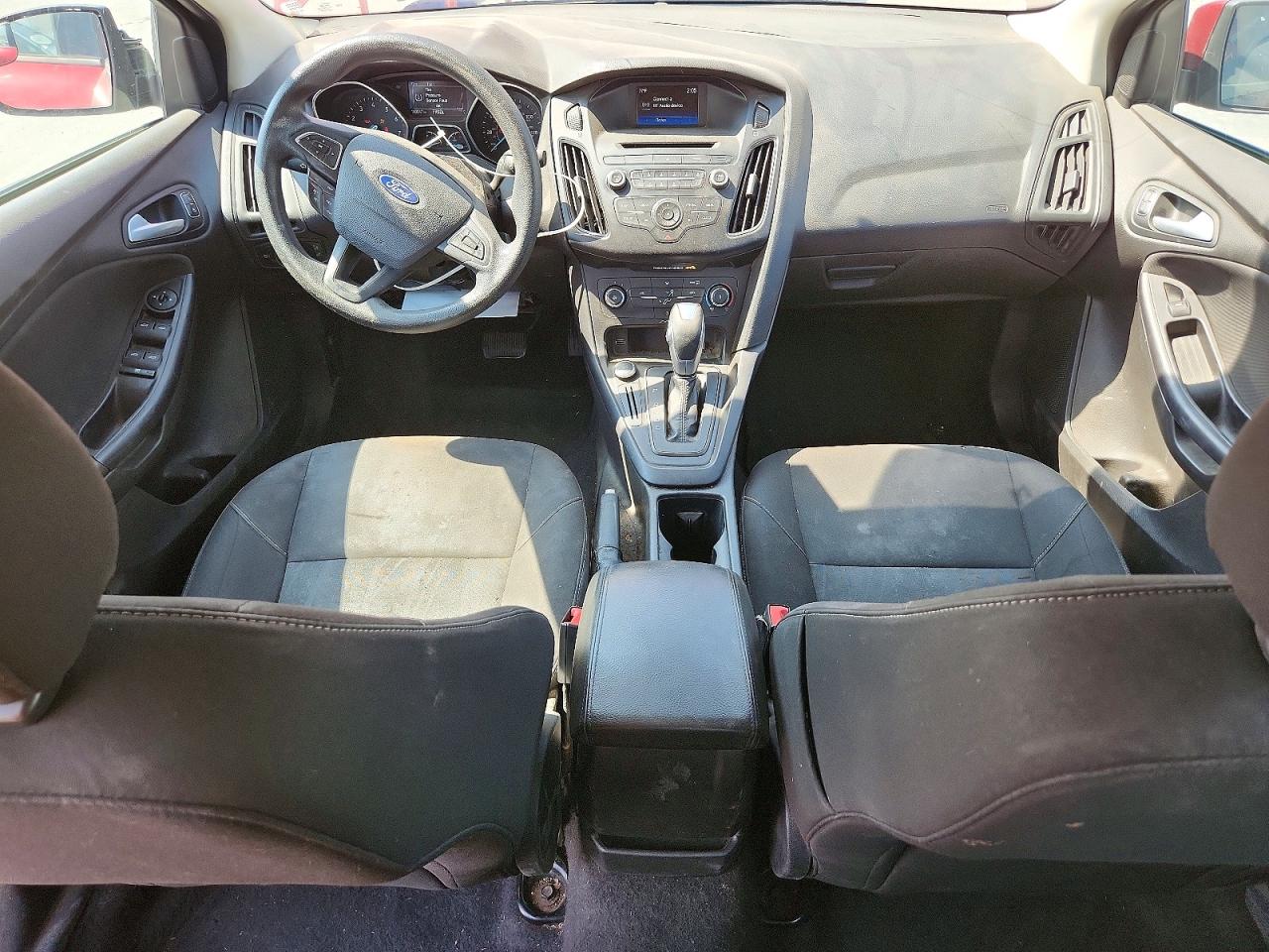 2015 FORD FOCUS SE photo 15