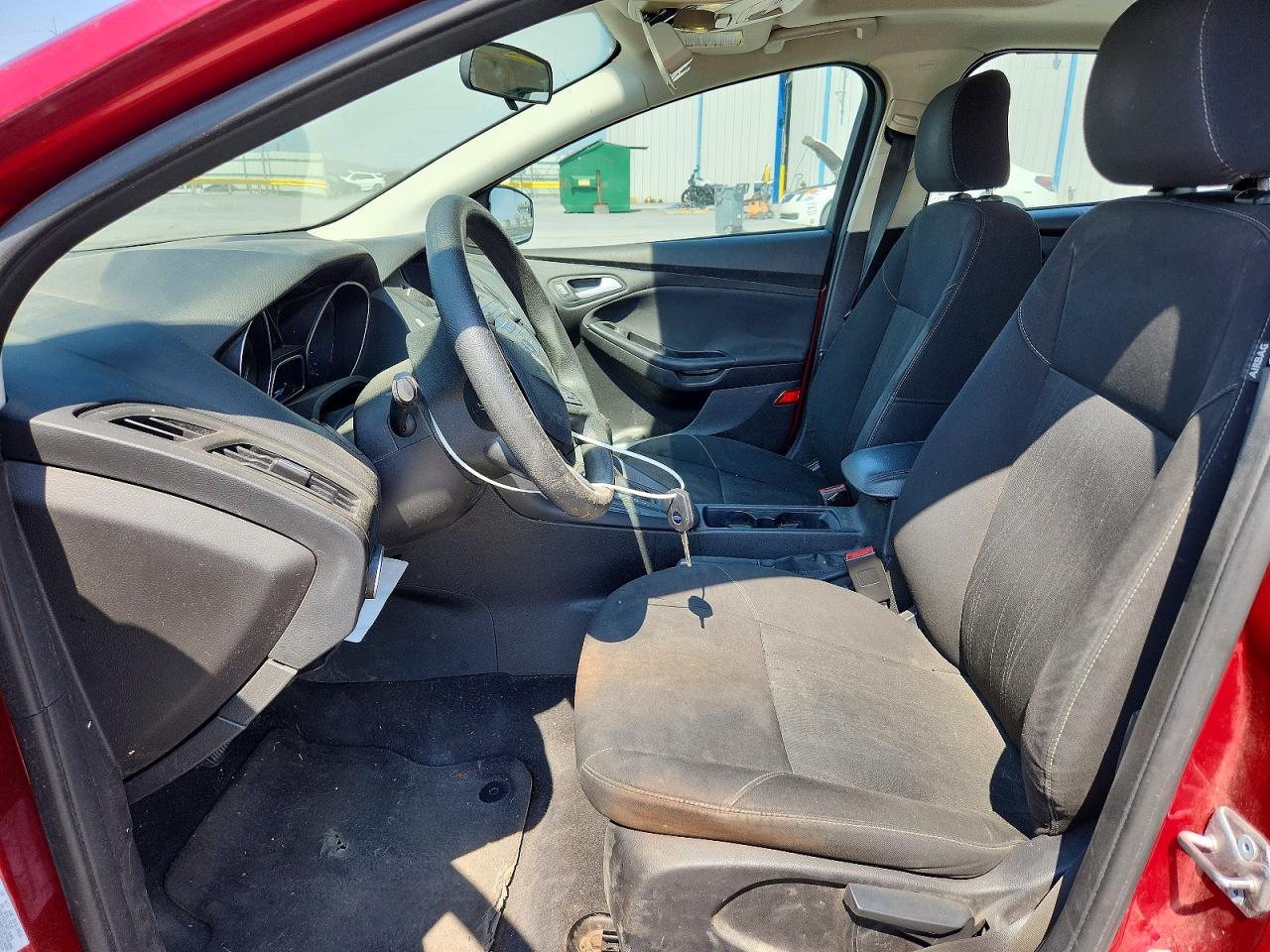 2015 FORD FOCUS SE photo 13