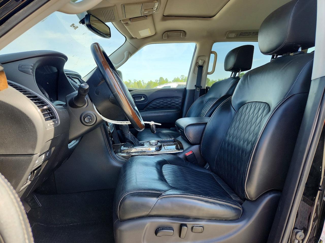 2019 INFINITI QX80 LUXE photo 13