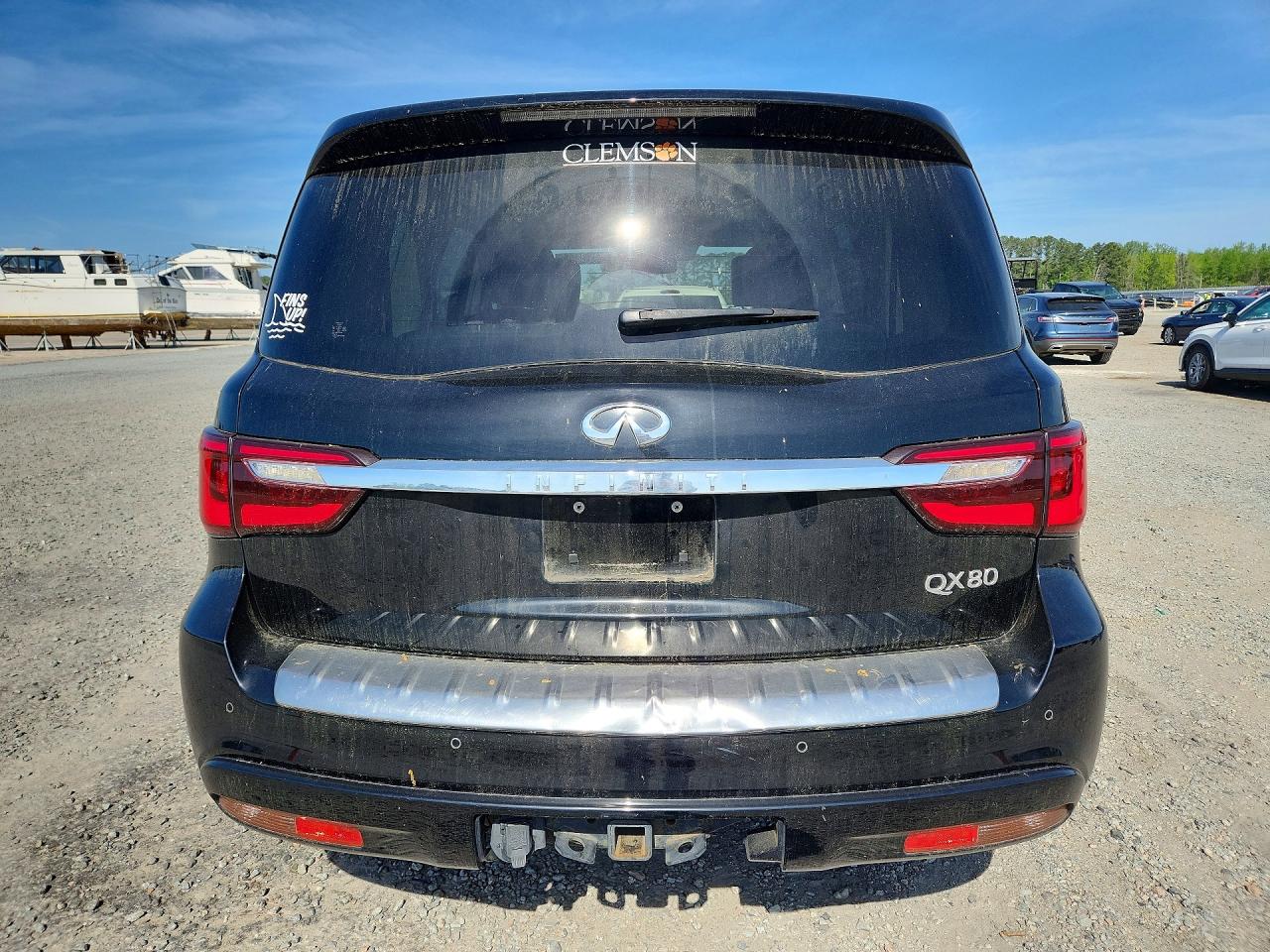 2019 INFINITI QX80 LUXE photo 11