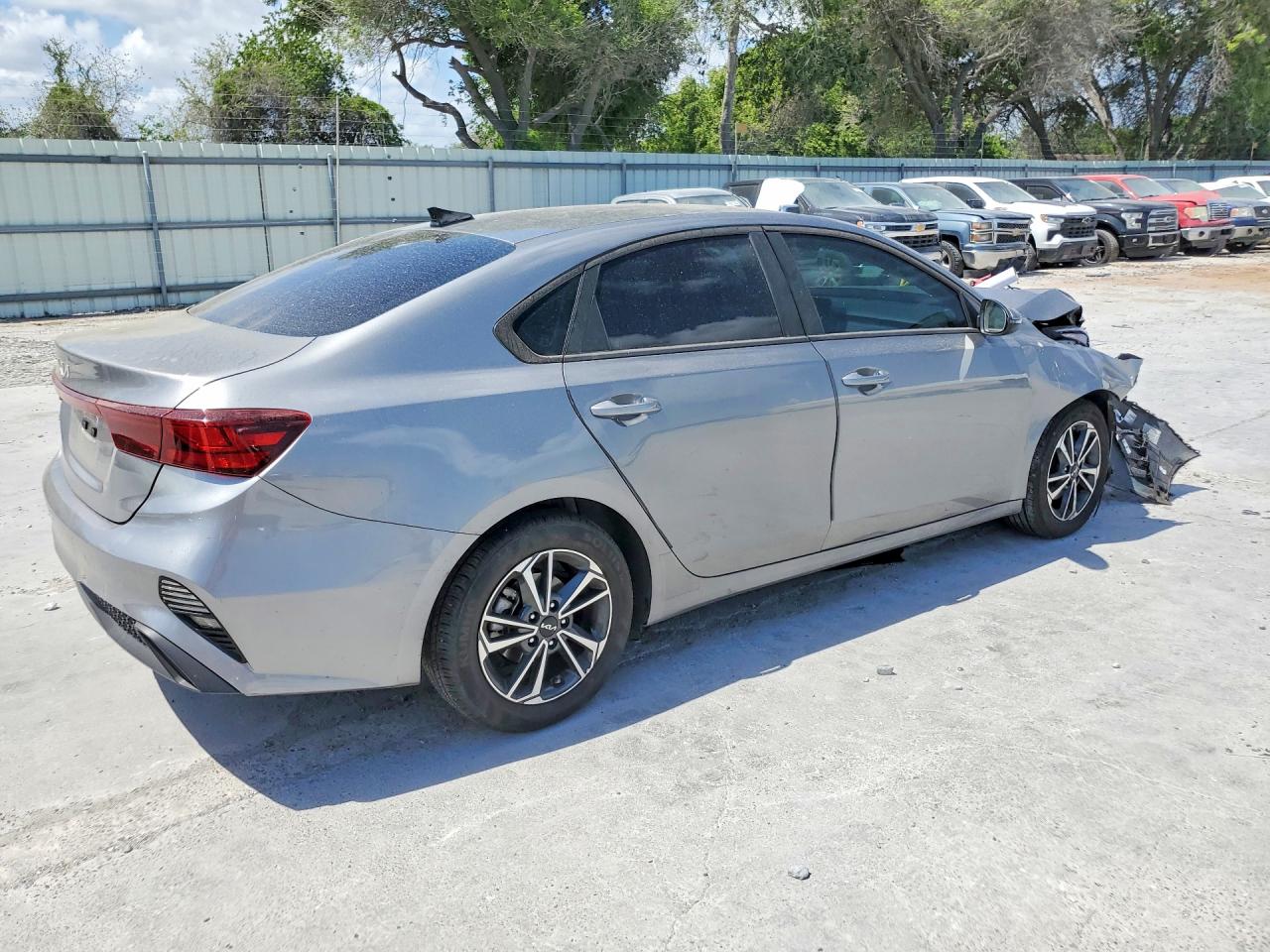 2024 KIA FORTE LXS photo 5