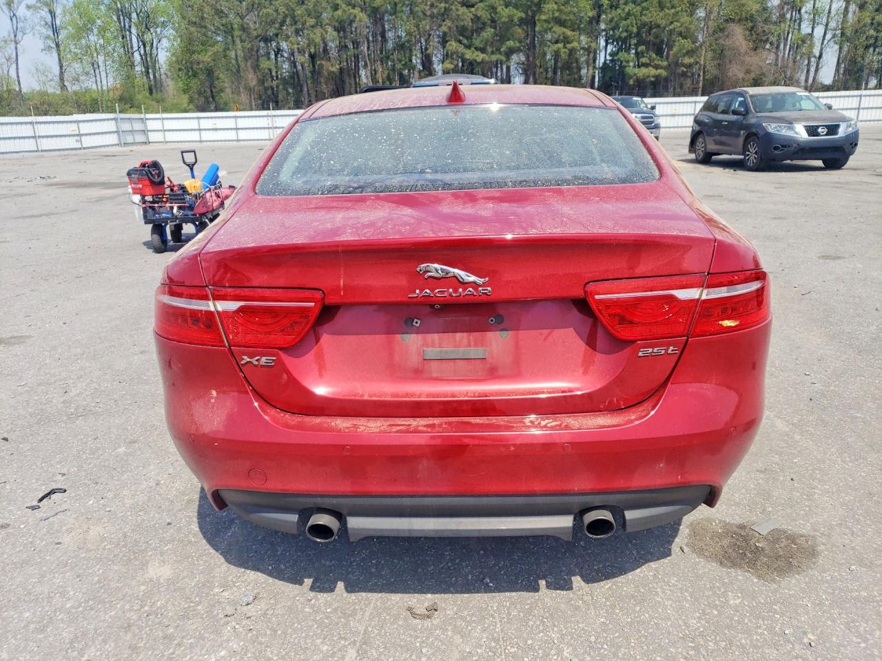 2017 JAGUAR XE PRESTIGE photo 11