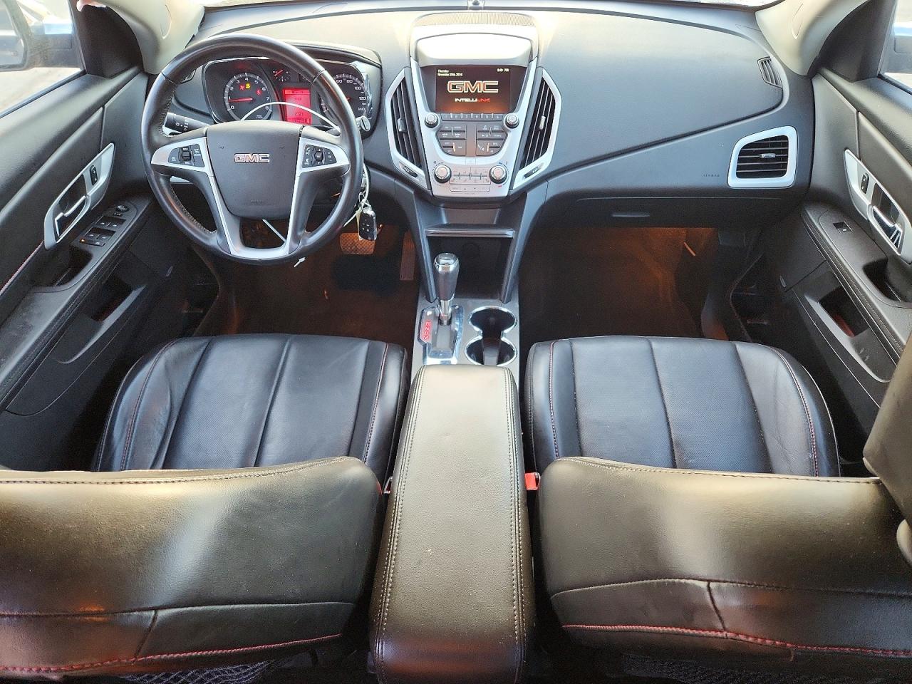 2017 GMC TERRAIN SLT photo 8