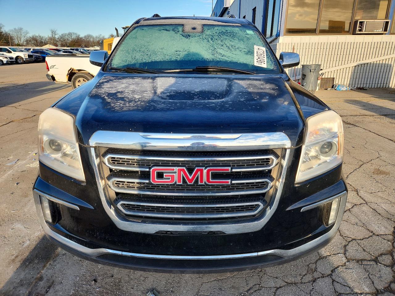2017 GMC TERRAIN SLT photo 5