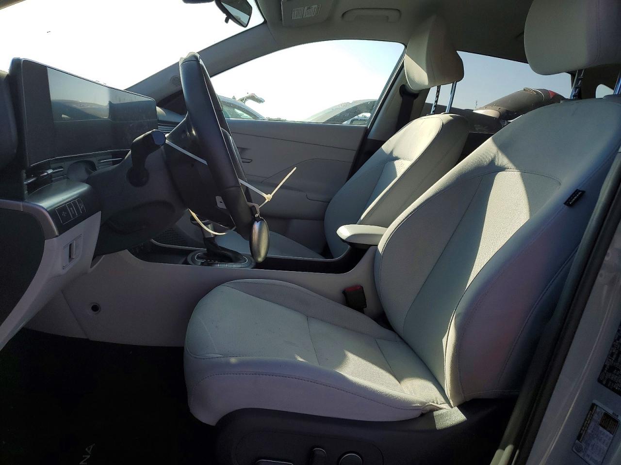 2024 HYUNDAI KONA SEL photo 13