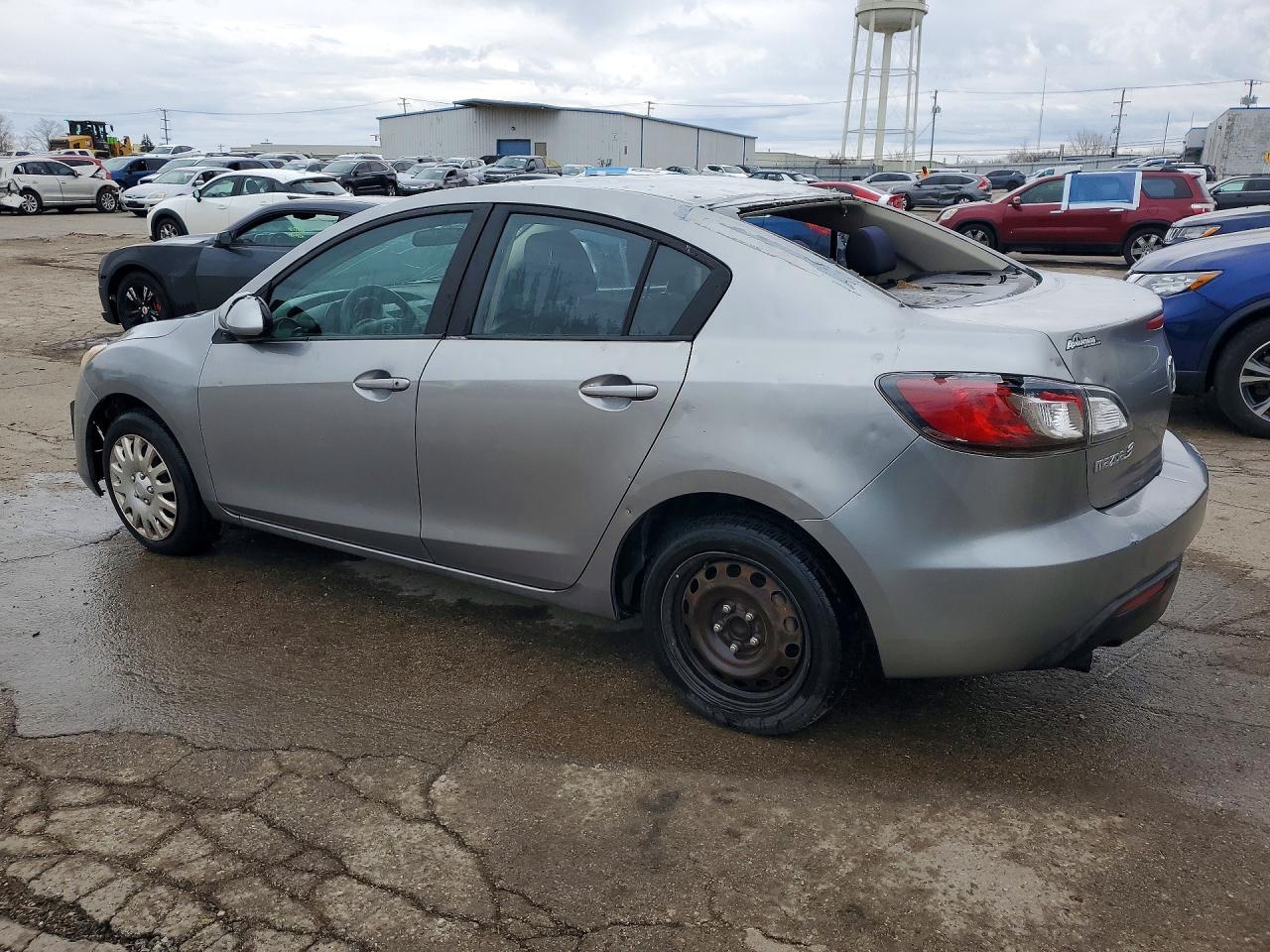 2010 MAZDA 3 I photo 2