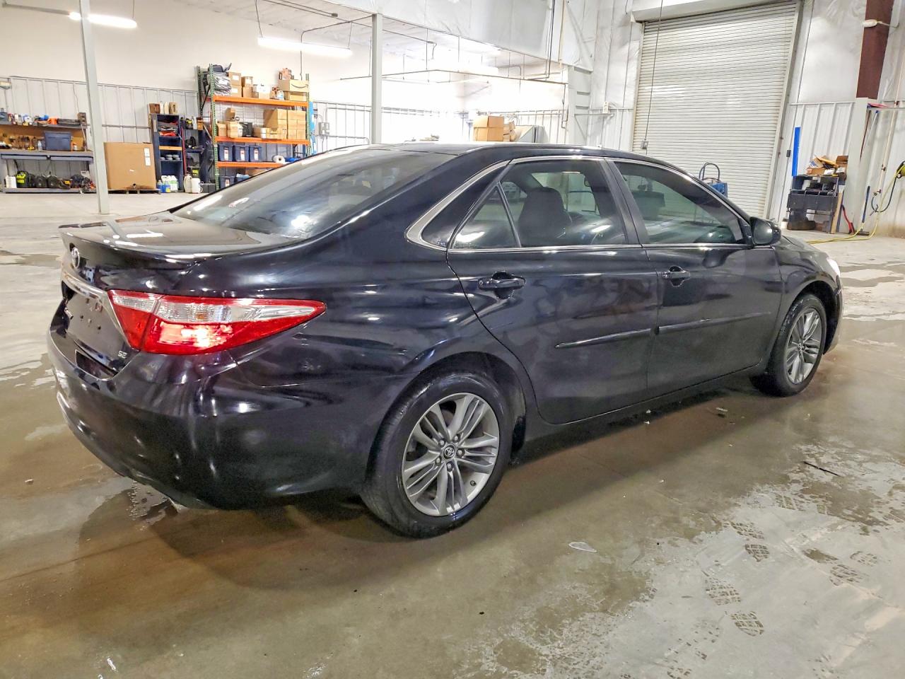 2017 TOYOTA CAMRY SE photo 7