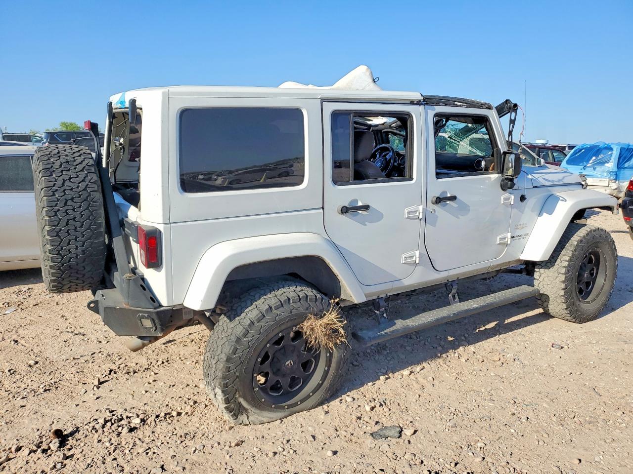 2013 JEEP WRANGLER UNLIMITED SAHARA photo 7