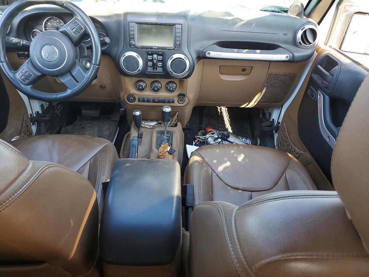 2013 JEEP WRANGLER UNLIMITED SAHARA photo 22