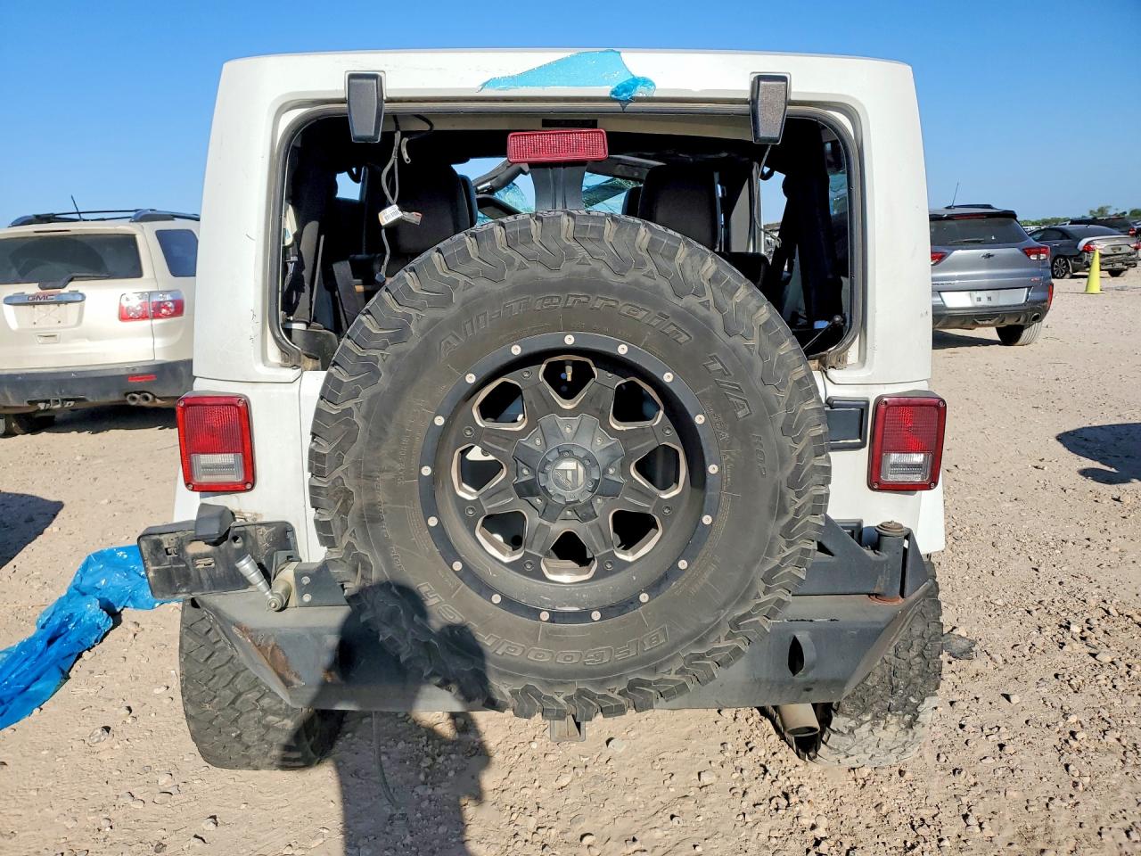 2013 JEEP WRANGLER UNLIMITED SAHARA photo 16