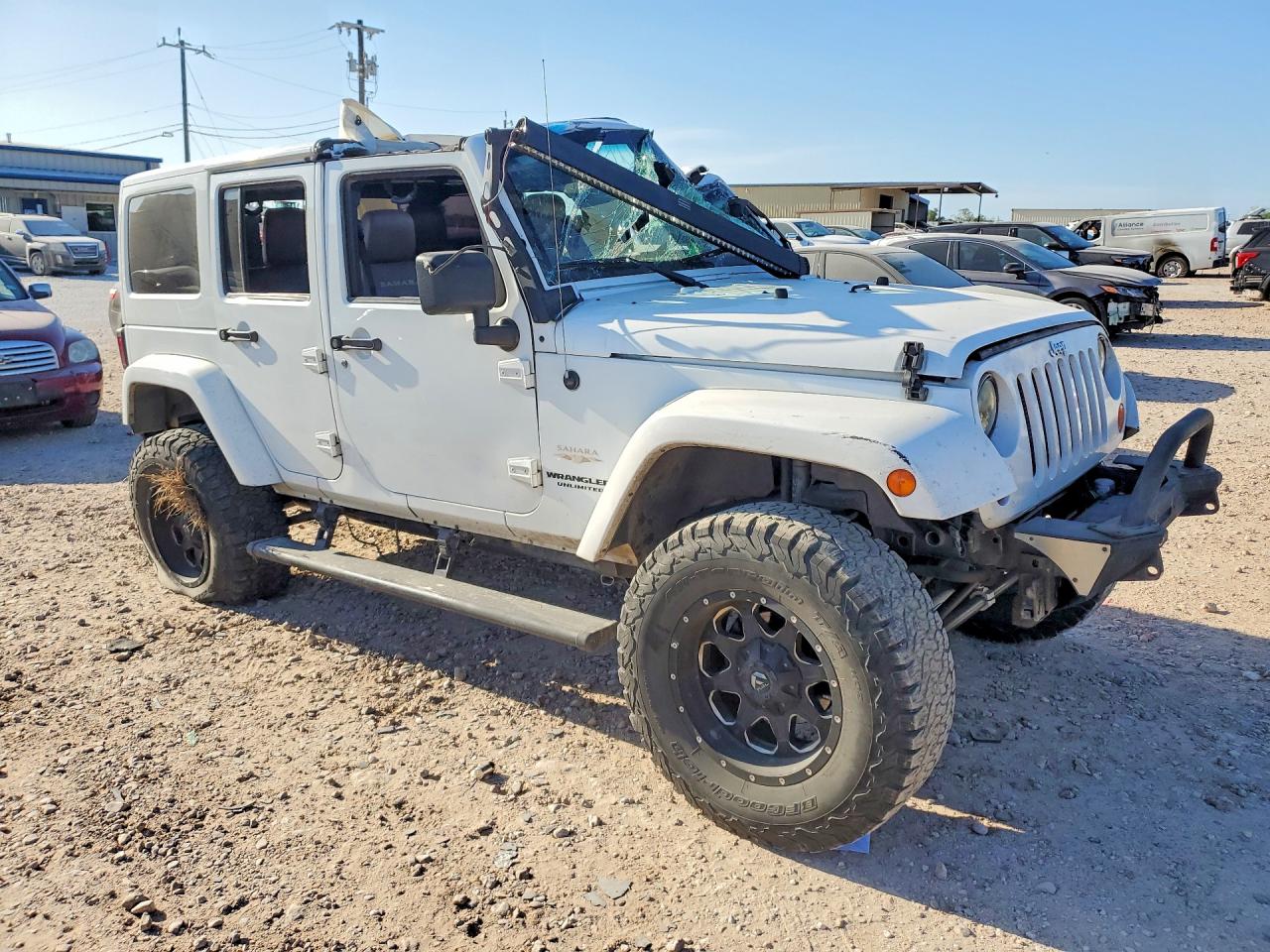 2013 JEEP WRANGLER UNLIMITED SAHARA photo 10