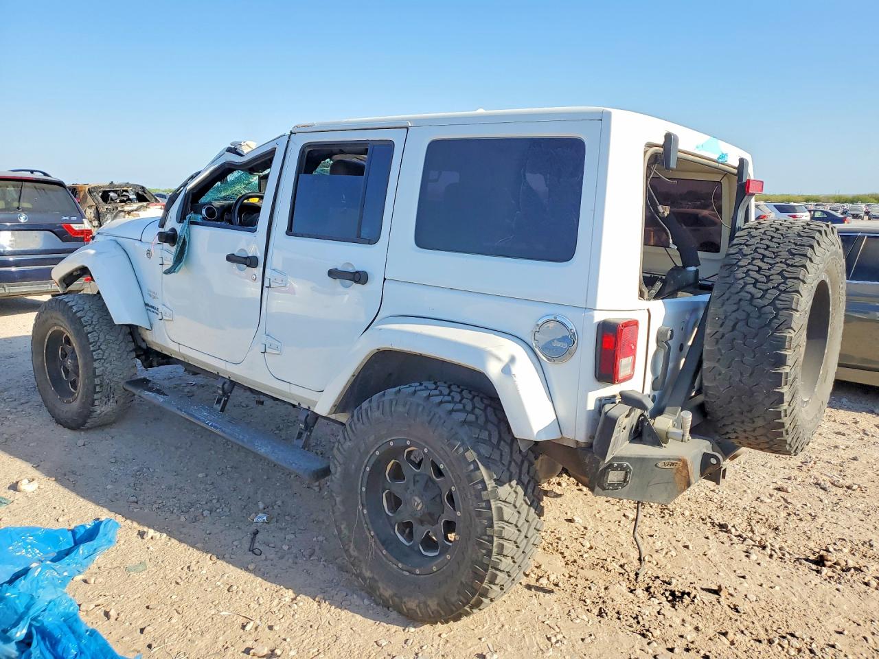 2013 JEEP WRANGLER UNLIMITED SAHARA photo 4
