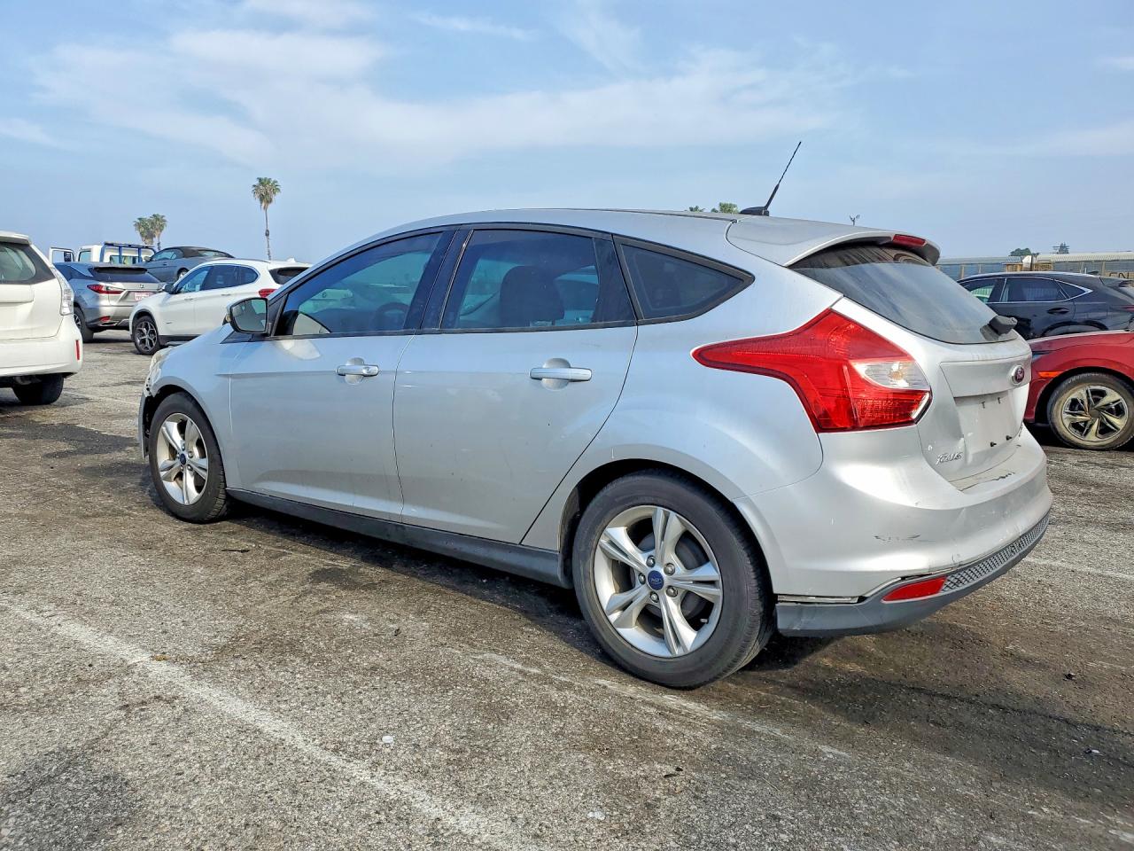 2014 FORD FOCUS SE photo 3