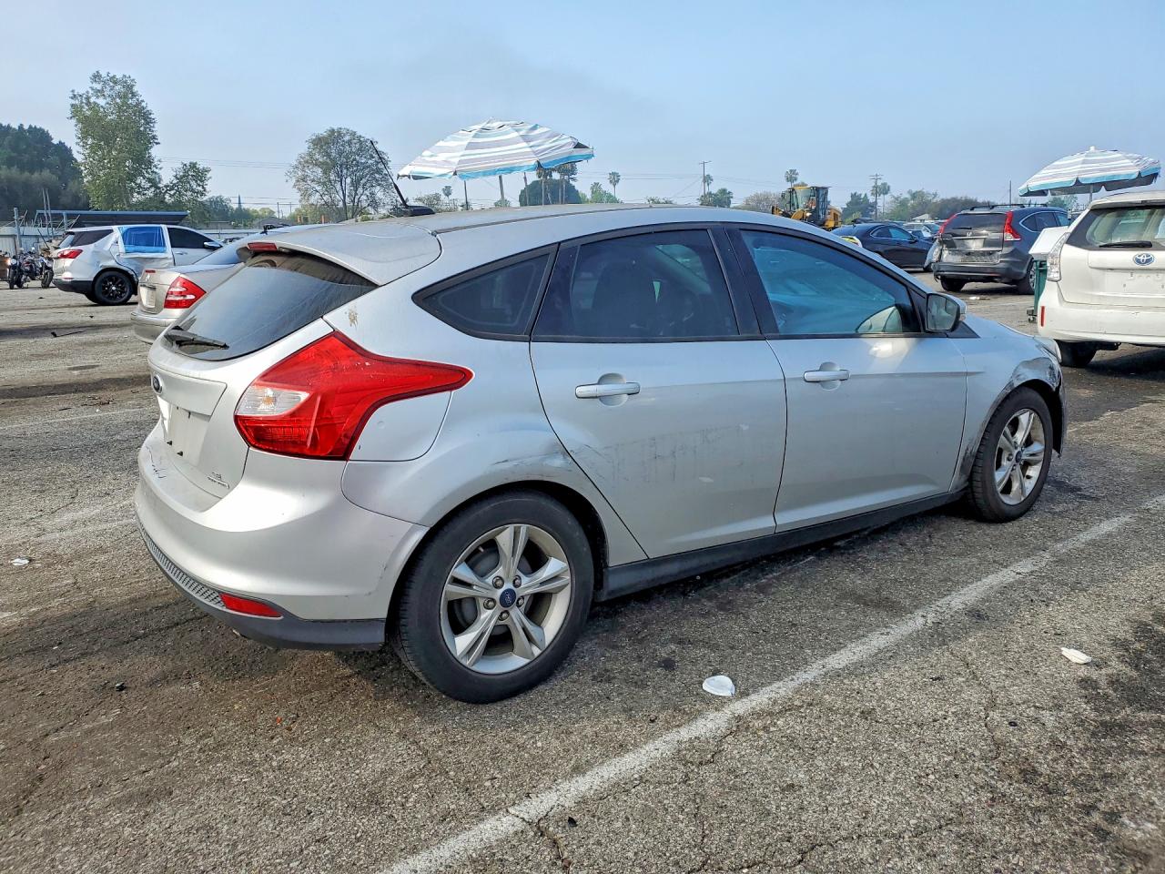 2014 FORD FOCUS SE photo 5